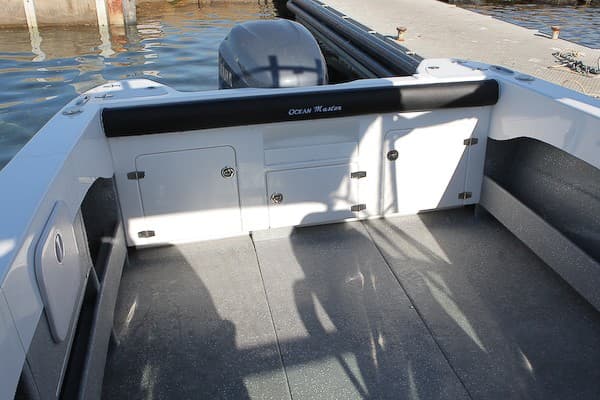 Challenger 640 Action