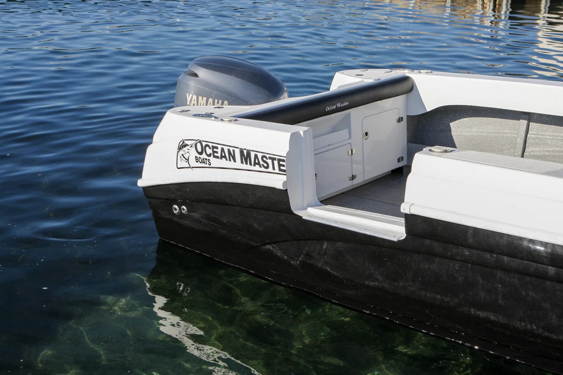 Challenger 640 — dive door