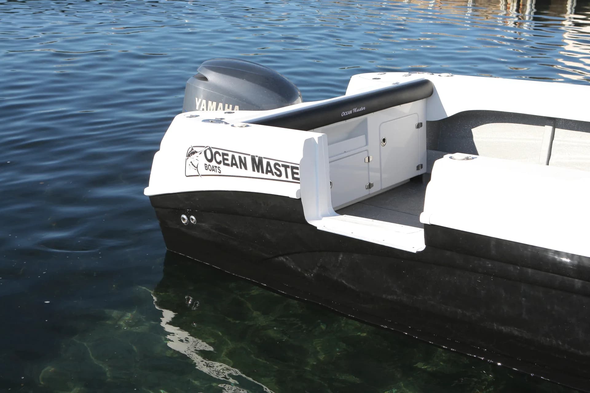 Challenger 710 — dive door