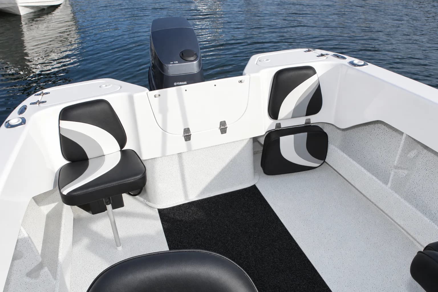 Explorer 490 — rear seating