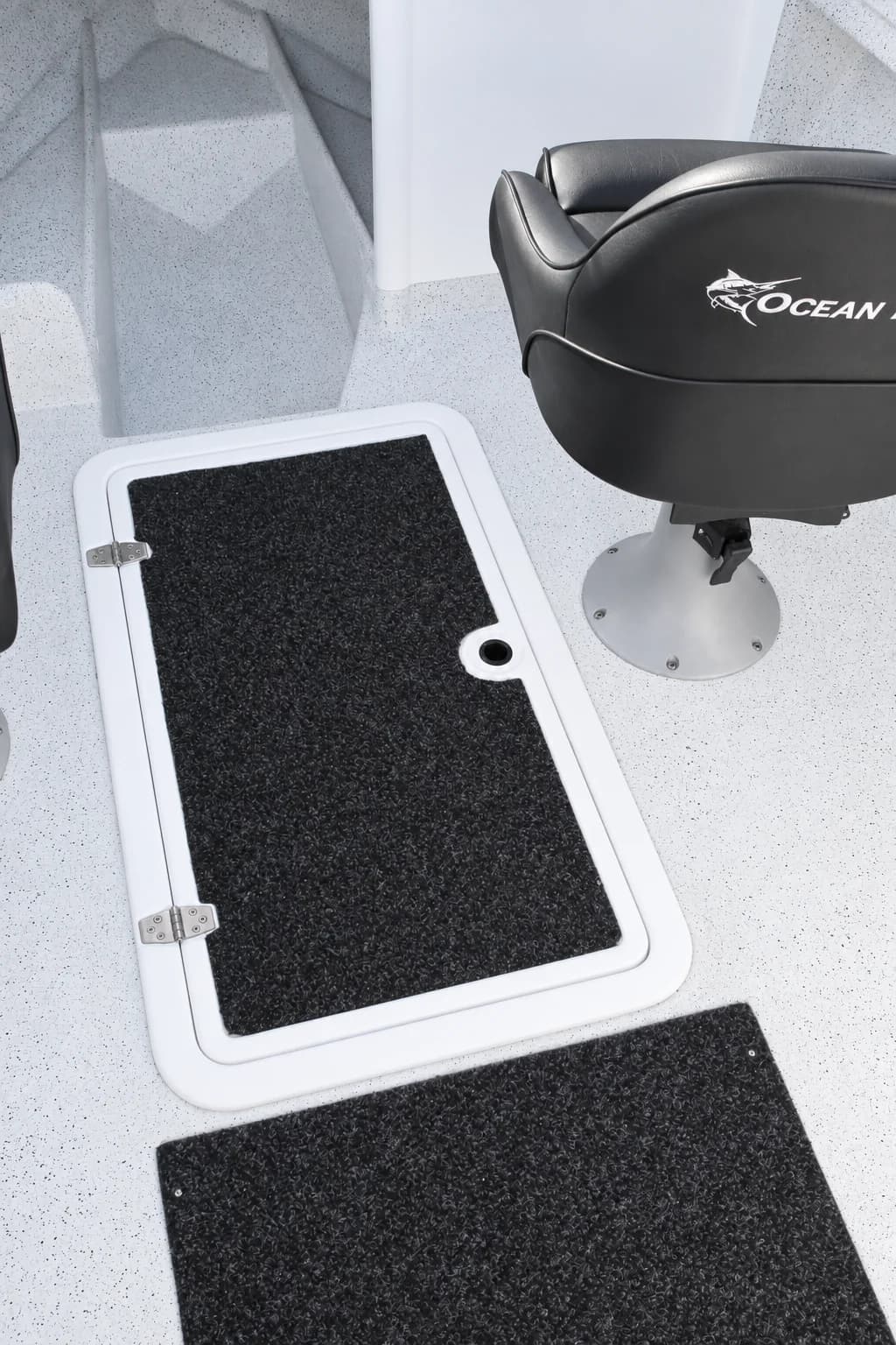 Explorer 490 — underfloor storage