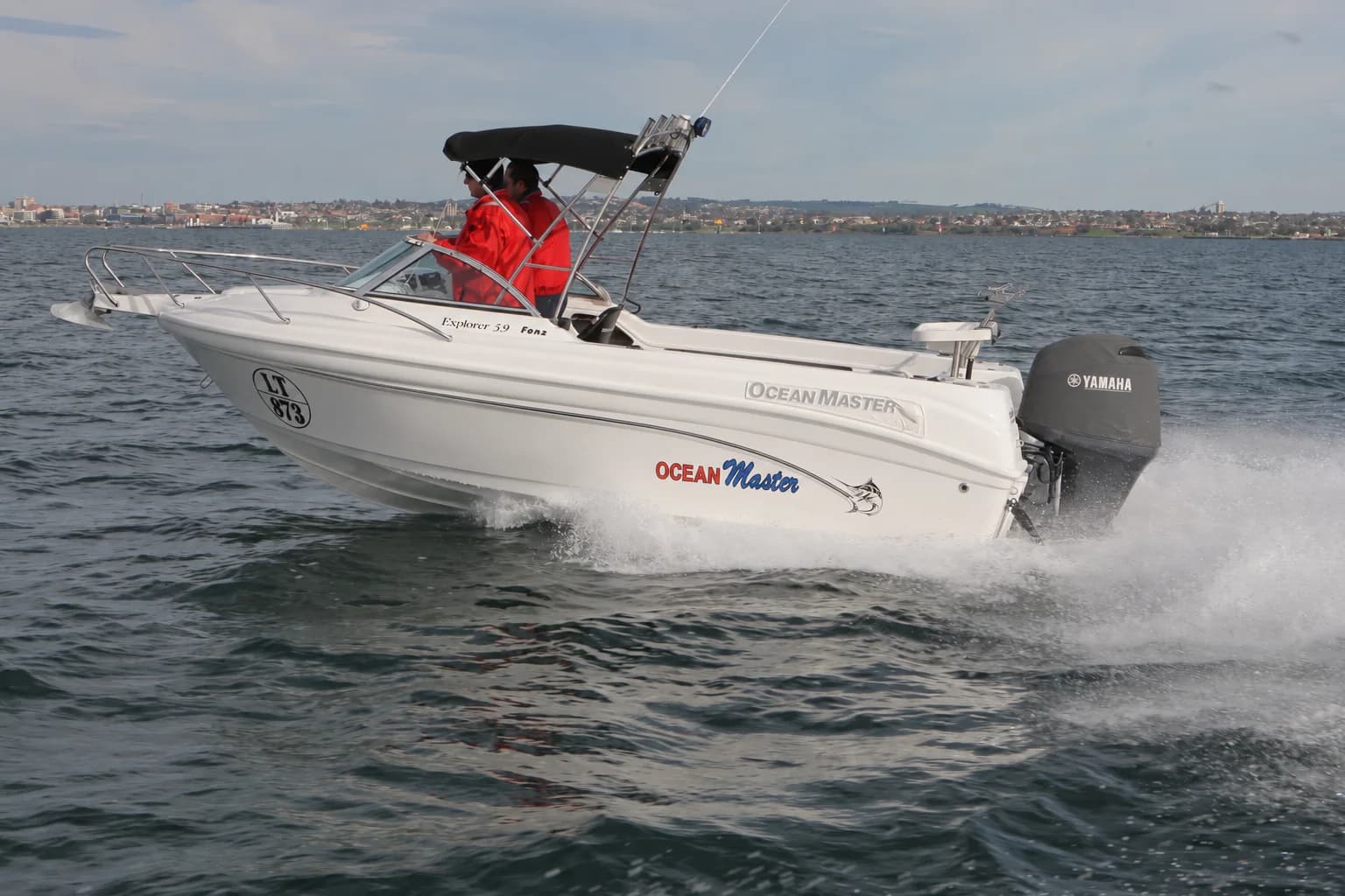 Explorer 590 — under way