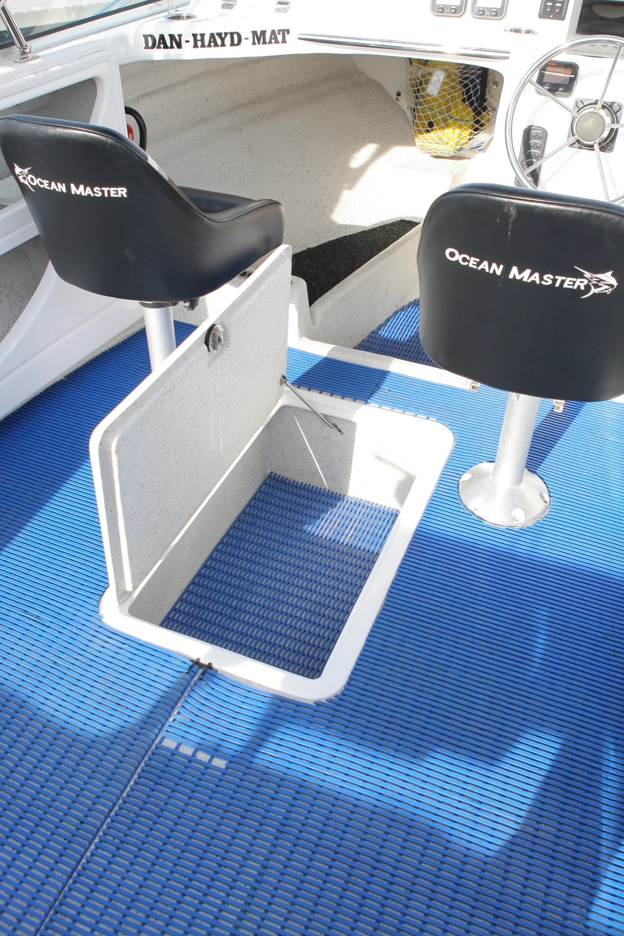 Explorer 590 — underfloor storage